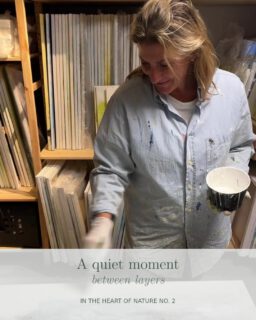 A quiet moment between layers. 🌿

Some paintings do not reveal themselves all at once. They grow through movement, pauses and the decision to leave space untouched.

This studio moment shows me working on “In the Heart of Nature No. 2” — building its landscape through transparent greens, soft blue, earthy traces and spontaneous lines. The circular gesture became a quiet counterpoint: a sense of openness, balance and connection.

In the Heart of Nature No. 2
80 × 80 cm
Created January 2024
Original abstract painting

Swipe to see the process, details and how the work can live in a room.

What feeling does this painting evoke for you?

#abstractart #abstractpainting #contemporaryart #natureinspiredart #abstractlandscape #greenart #artprocess #artistatwork #artstudio #originalart #interiorart #kirstenschankweiler